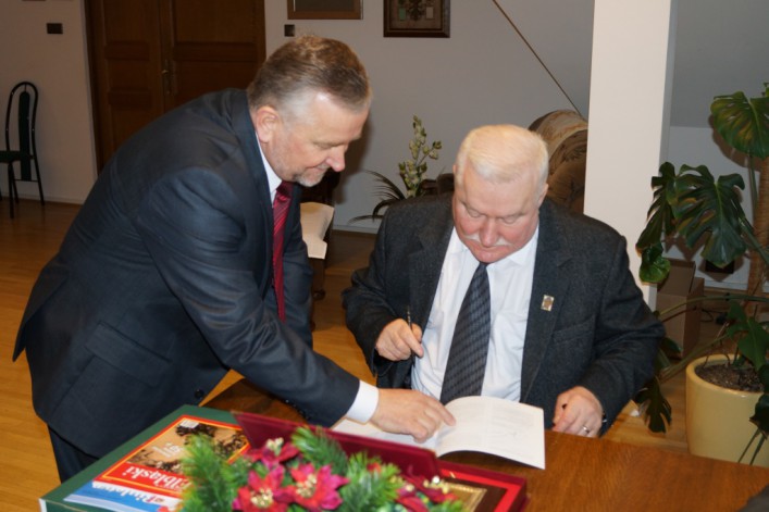 Wicestarosta Maciej Romanowski z wizytą u Lecha Wałęsy