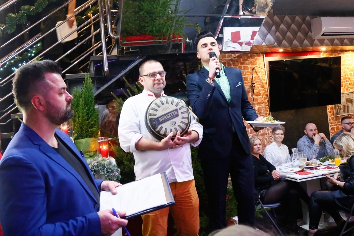 Wielki sukces kolacji charytatywnej. Na leczenie Szymonka zebrali wielką sumę! 