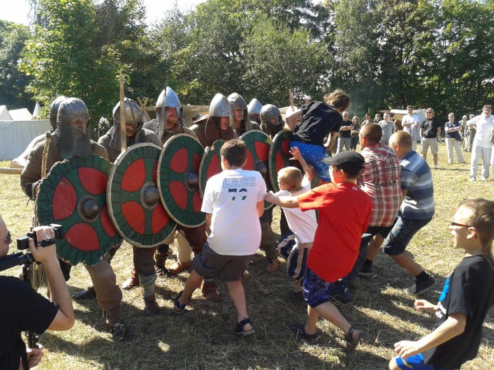 Wikingowie na Wyspie Spichrzów. Trwa festiwal średniowieczny
