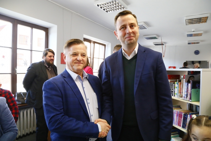 Władysław Kosiniak-Kamysz wspólnie z elblążanami wykonywał ozdoby świąteczne