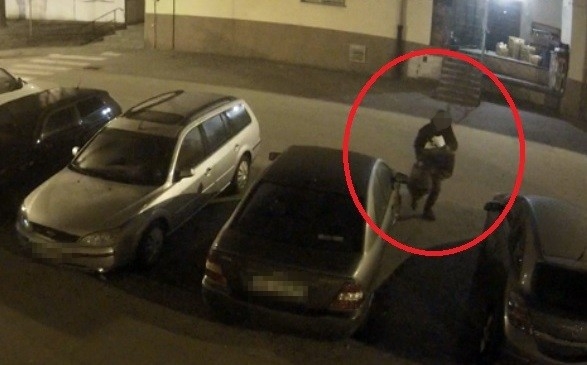 Włamywał się do samochodów. To jego nagrały kamery monitoringu osiedlowego!