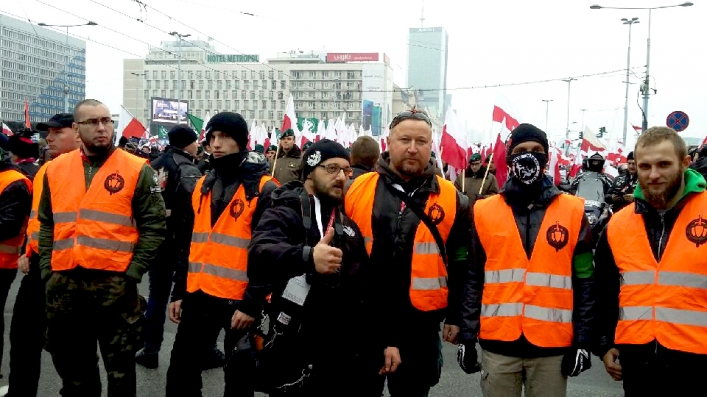 Wolontariusze z Elbląga w Straży Marszu Niepodległości w Warszawie (+ wideo)