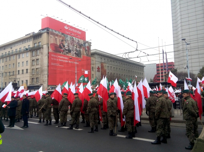 Wolontariusze z Elbląga w Straży Marszu Niepodległości w Warszawie (+ wideo)