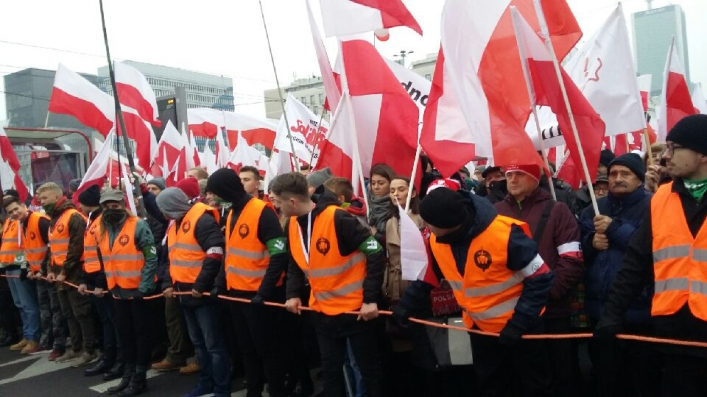 Wolontariusze z Elbląga w Straży Marszu Niepodległości w Warszawie (+ wideo)