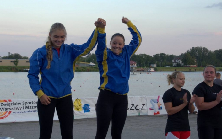 Worek medali dla zawodników sekcji kajakowej ZKS Olimpii Elbląg