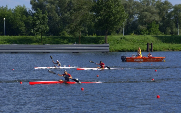Worek medali dla zawodników sekcji kajakowej ZKS Olimpii Elbląg
