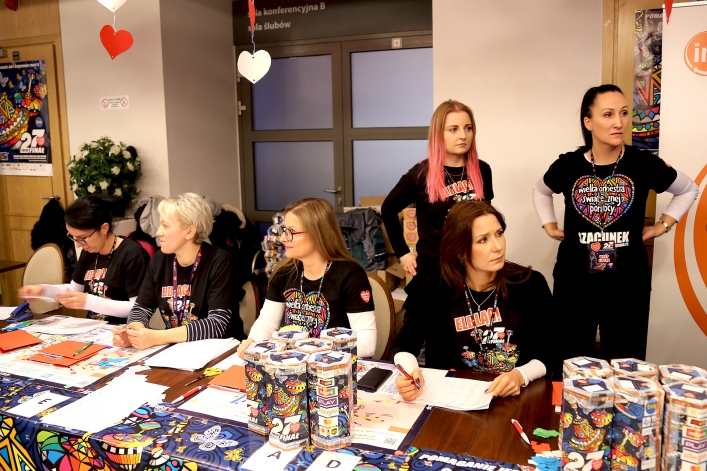 WOŚP gra w Elblągu. Na ulicach miasta kwestuje 450 wolontariuszy