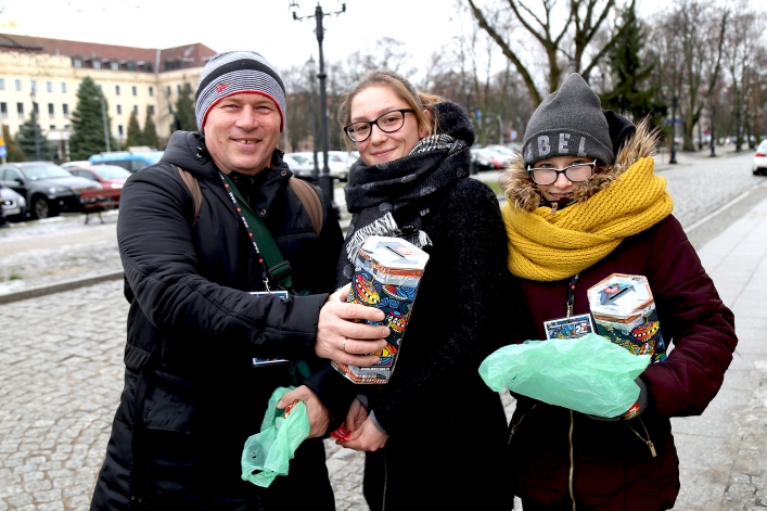 WOŚP gra w Elblągu. Na ulicach miasta kwestuje 450 wolontariuszy
