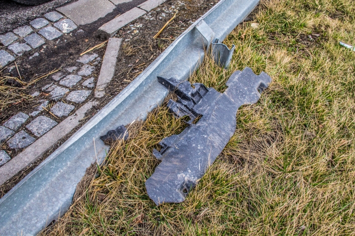 Wpadł w barierki i uciekł z miejsca zdarzenia. Policjanci prowadzą poszukiwania
