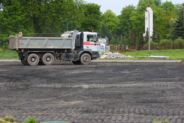 Wrotkarze/łyżwiarze doczekają się toru. Ruszyły prace przy Agrykola (+foto)