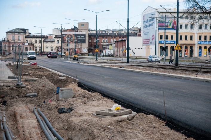 Wylano asfalt na ul. Pocztowej. Czy Eurovia skończy budowę w terminie?