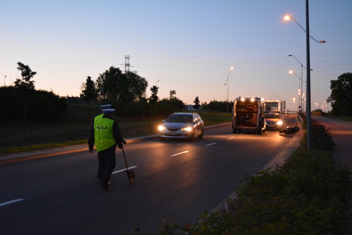 Wypadek motocyklisty na al. Jana Pawła II (+ zdjęcia)
