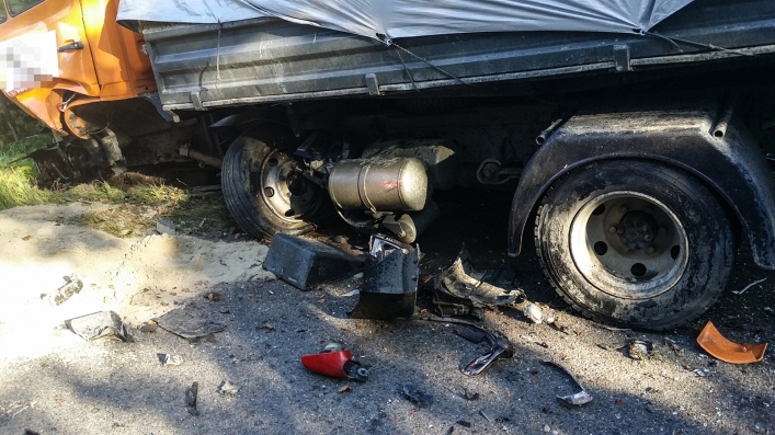 Wypadek na drodze krajowej 504. Kierowca w ciężkim stanie