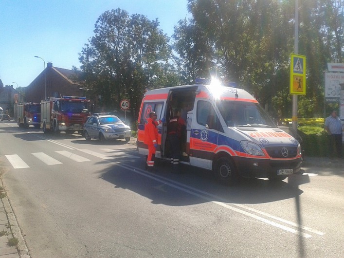 Wypadek na Grochowskiej. Zderzenie dwóch samochodów
