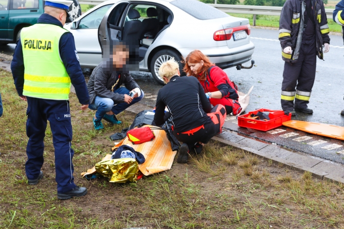 Wypadek na S7, dwie osoby w ciężkim stanie