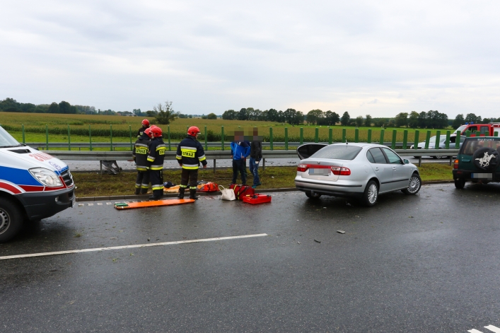 Wypadek na S7, dwie osoby w ciężkim stanie