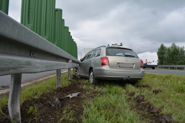 Wypadek na S7. Mężczyzna zasłabł za kierownicą (+ zdjęcia)
