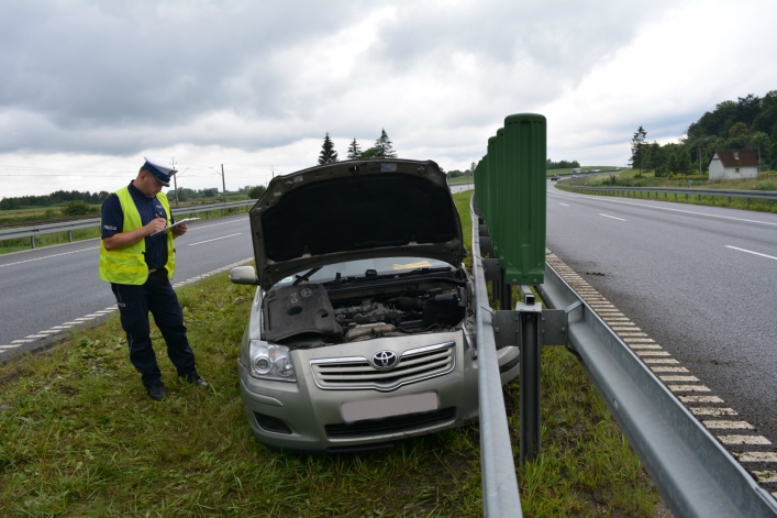 Wypadek na S7. Mężczyzna zasłabł za kierownicą (+ zdjęcia)