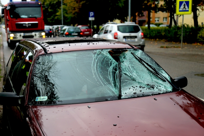 Wypadek na ul. Mickiewicza. Mężczyzna w stanie ciężkim w szpita;u