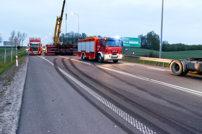 Wypadek na „berlince”. Droga jest nadal zablokowana