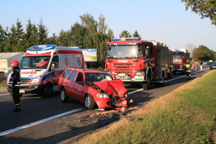 Wypadek w Kazimierzowie. Ranne cztery osoby