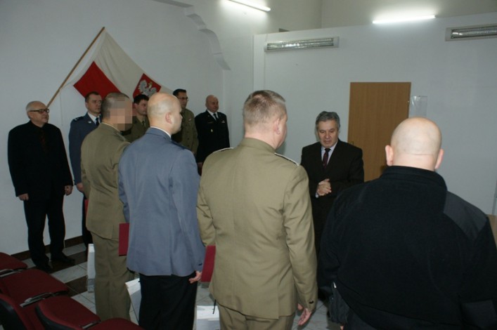 Wyróżnieni przez Prezydenta Elbląga. Mundurowi otrzymali dyplomy