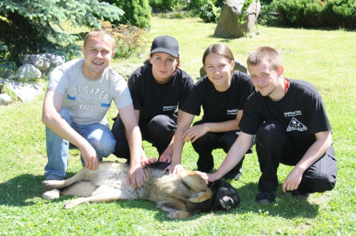 Inspektorowie elbląskiego oddziału Otoz Animals:  Marek, Ania, Małgosia i Damian.