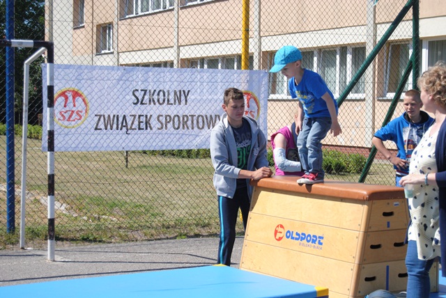 Zabawę ze sportem można połączyć. Festyn w OSW nr 2