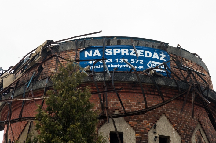 Zabytkowa? wieża ciśnień rozebrana 