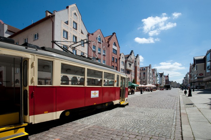 Zabytkowy tramwaj stanął pod Bramą Targową