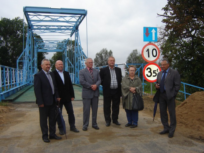 Zabytkowy most w Jeziorze znów otwarty