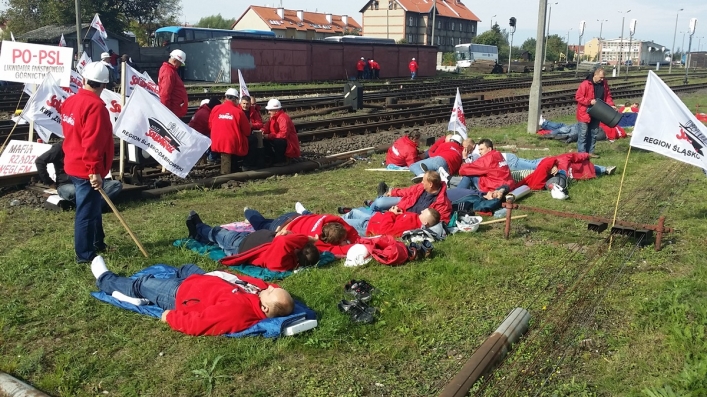 Żądania górników trafią do rządu. Blokada trwa