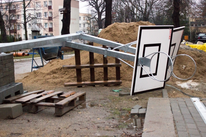 Zadaszenie boiska przy ZSO nr 2 nabiera kształtów