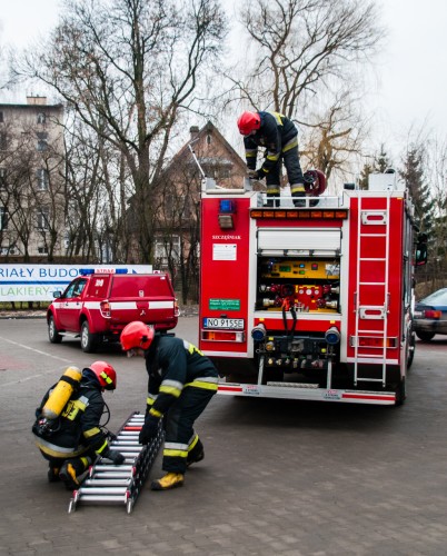 Zadymienie w Biedronce na Żeromskiego! Trwa akcja ratunkowa