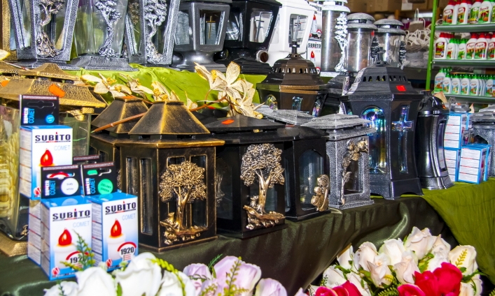 Zaplanuj zakupy na Dzień Wszystkich Świętych już dziś