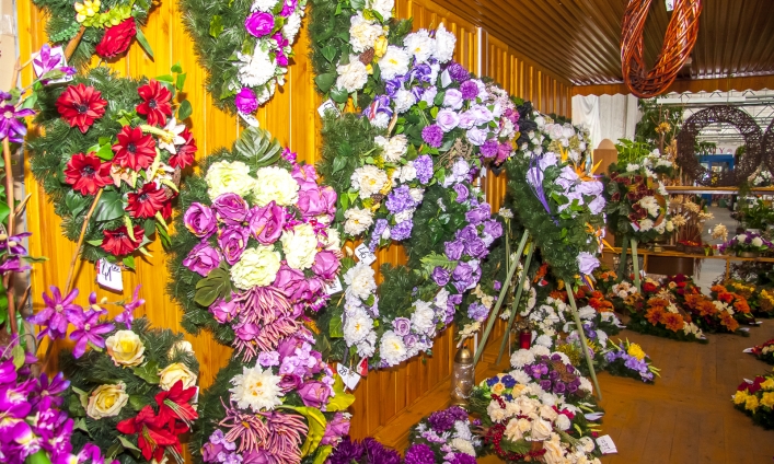 Zaplanuj zakupy na Dzień Wszystkich Świętych już dziś