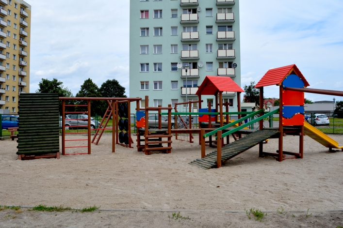 Zatorze. Setki dzieci cieszą się już z nowego placu zabaw