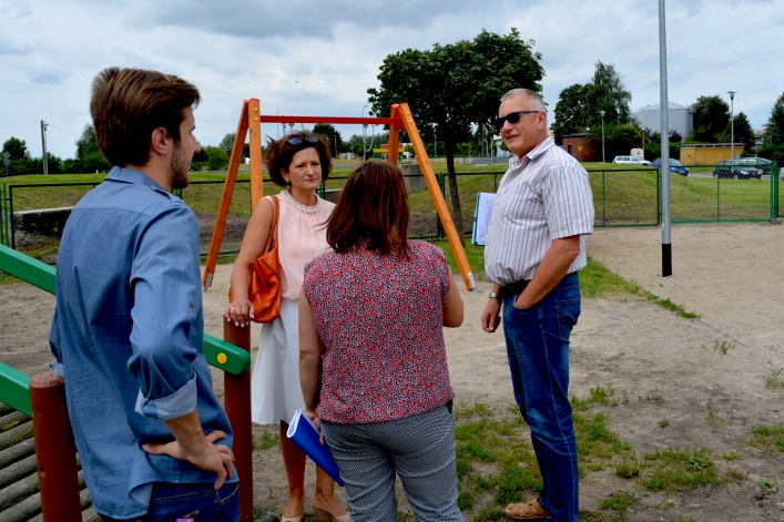 Zatorze. Setki dzieci cieszą się już z nowego placu zabaw