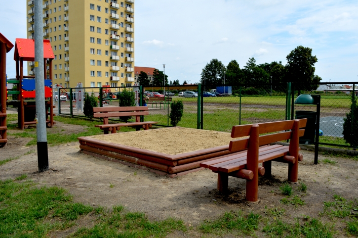 Zatorze. Setki dzieci cieszą się już z nowego placu zabaw