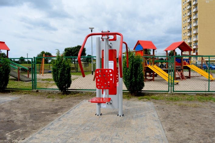 Zatorze. Setki dzieci cieszą się już z nowego placu zabaw