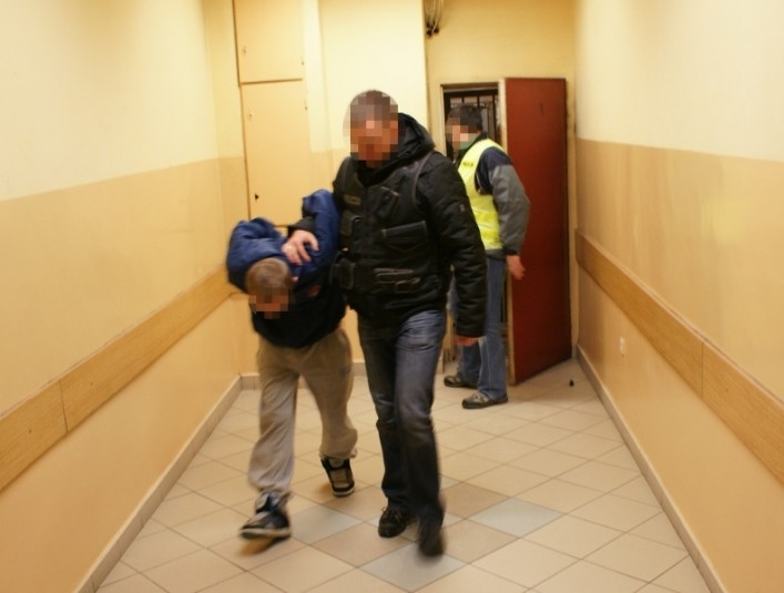 Zatrzymani za rozbój na inkasentce firmy udzielającej pożyczek