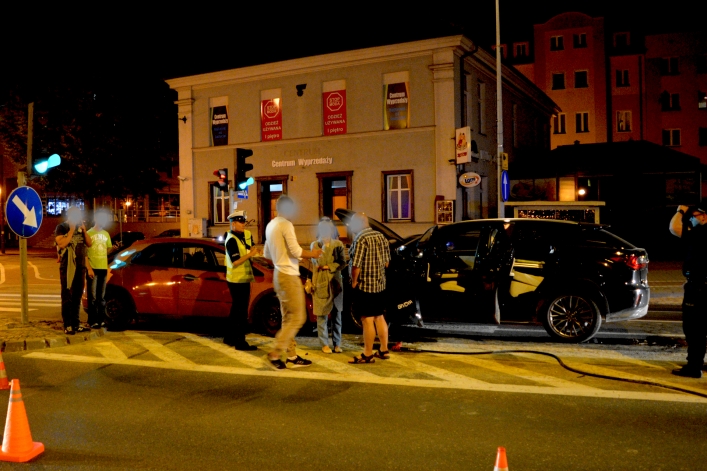 Zderzenie samochodów na ul. Hetmańskiej. Ucieczka z miejsca zdarzenia!