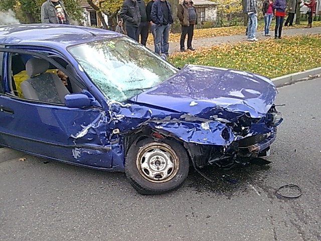 Zderzenie corolli i passata na Niepodległości. Dwie osoby ranne