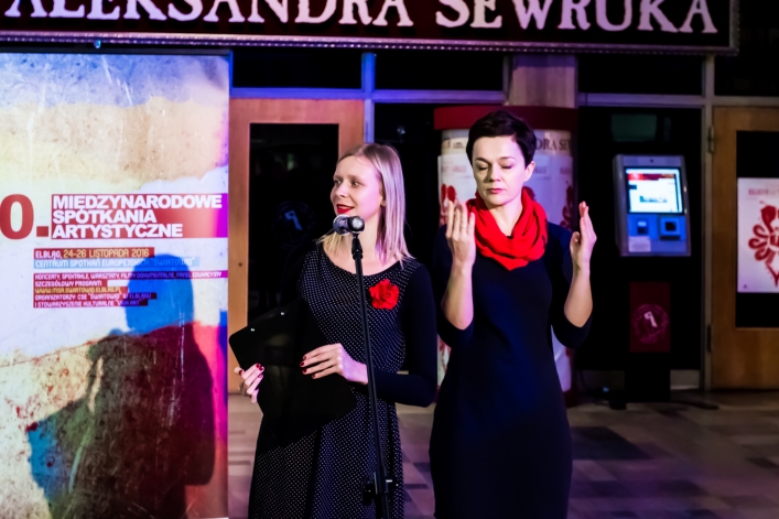Ze stu tysięcy fotografii wybrali ponad dwadzieścia 