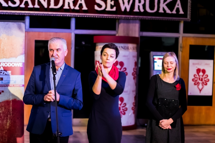 Ze stu tysięcy fotografii wybrali ponad dwadzieścia 