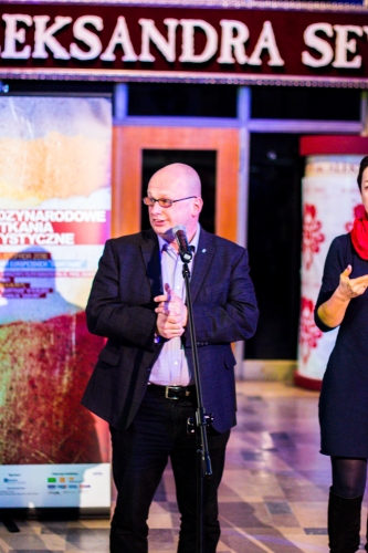 Ze stu tysięcy fotografii wybrali ponad dwadzieścia 