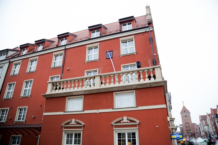 Zegar słoneczny znów na Domu Królów, dziś Hotelu Elbląg 