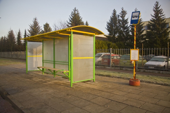 ZKM postawił nowe wiaty. Dwie z nich na ul. Fromborskiej