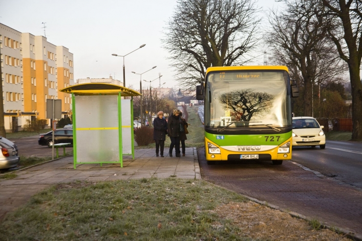 ZKM postawił nowe wiaty. Dwie z nich na ul. Fromborskiej