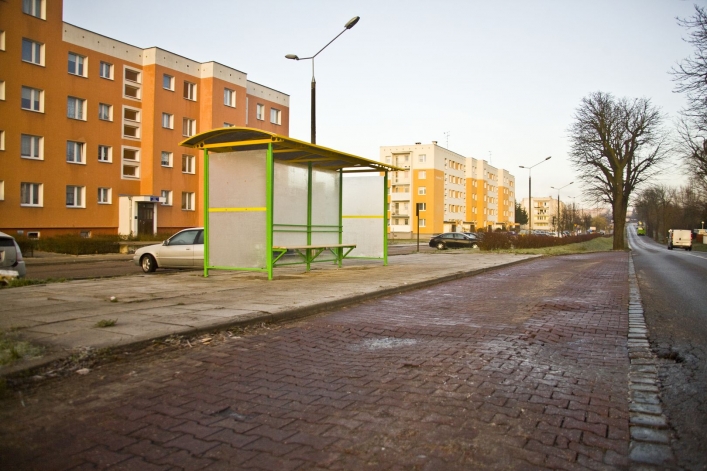 ZKM postawił nowe wiaty. Dwie z nich na ul. Fromborskiej